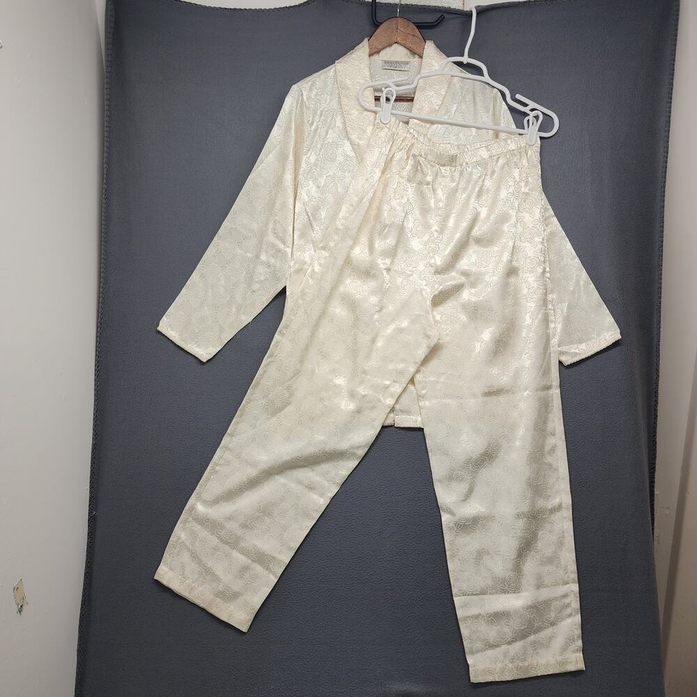 Erika Taylor Intimates Pajama Set Womens Medium Ivory Floral Top Pants Lounge